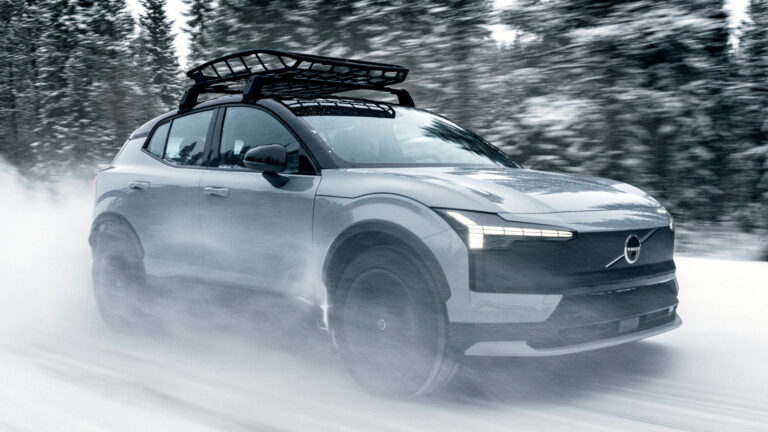 Volvo EX30 Cross Country goes on sale at £47,060